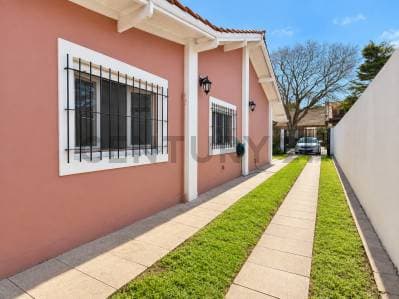 Venta de casa 4 ambientes con quincho, Punta Mogotes, Mar del Plata. - 5