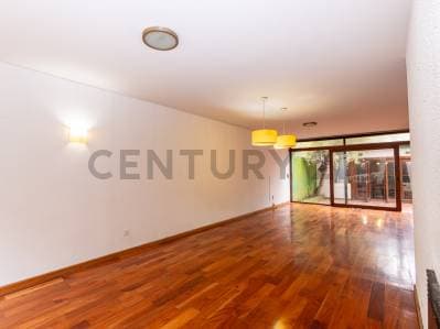 Casa en venta en La Plata de 4 dormitorios - 2