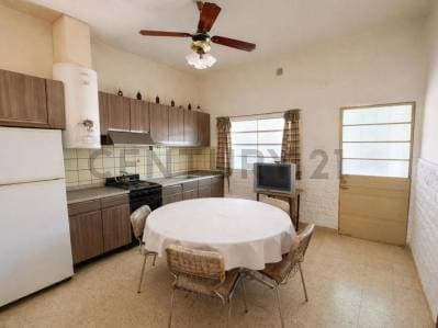 VENTA CASA 3 AMBIENTES CON PISCINA MORON PALOMAR - 4