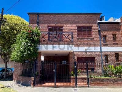 Casa 3 dormitorios en venta - Ringuelet - Principal