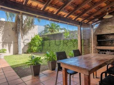 VENTA CASA 5 AMBIENTES CON JARDIN EN TIGRE CENTRO - 3