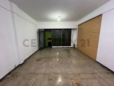 Av. Arana(419) e/ 26 y 27- Local - en Alquiler- Villa Elisa La Plata - 4