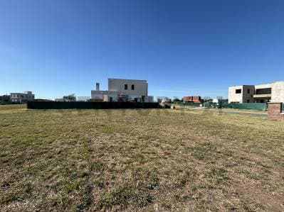 VENTA Lote 600 m² CENTRAL en Village Joven – Bella Vista – Excelente ubicación y gran proyección - 5