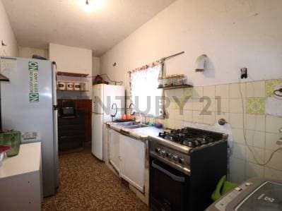 VENTA E. DELFINO, PH 4 AMBIENTES, CON COCHERA. APTO CRÉDITO. - 5