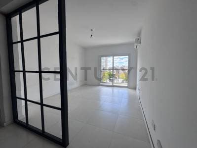 VENTA MONOAMBIENTE CON BALCON Y COCHERA EN ITUZAINGO - 3