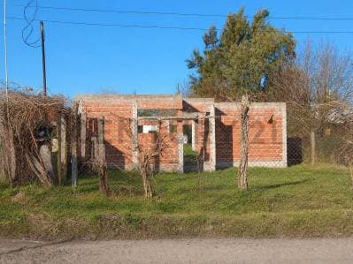 Lote en venta en Gorina con construcción existente - Principal