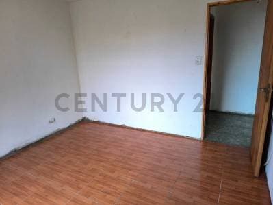 Venta casa a reciclar en lote la plata - Principal