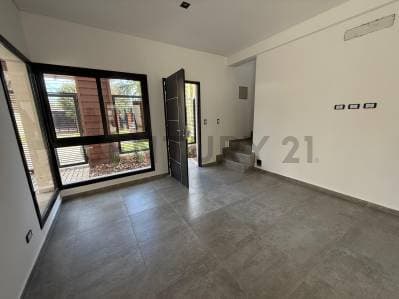 Venta PH 4 Ambientes cochera en complejo cerrado, Ituzaingo - 3