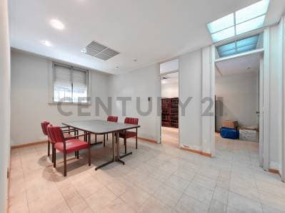 Oficina en Venta en la Plata al frente - Principal