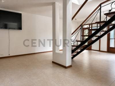 CASA DE CATEGORÍA EN ALQUILER EN CONDOMINIO LA ESQUINA – A PASOS DE HIGHLAND - 3