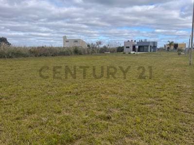 LOTE EN VENTA 23 x 50 – BARRIO EL MIRADOR DEL SUD - 2
