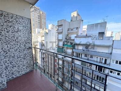 Dos ambientes todo al frentec/balcon zona Plaza Aldrey - Principal