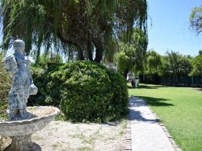 Venta - Casa con pileta y quincho - Casilda - 4