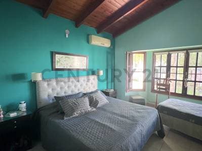 Casa en Venado Tuerto con dos dormitorios, 3 baños y cochera para 4 autos - 5