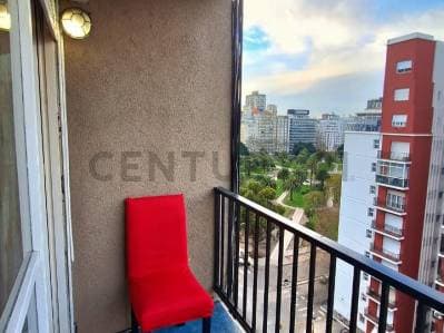 Departamento 2 ambientes con dependencia y balcón USD 98.000 . Frente a Plaza Colón - 5