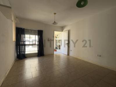 VENTA MONOAMBIENTE MORON CENTRO - Patio uso comun - Ideal inversión o primera vivienda - Principal