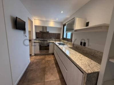 ALQUILER 2 AMBIENTES DE 77M2 ZONA GUEMES CON COCHERA - 4