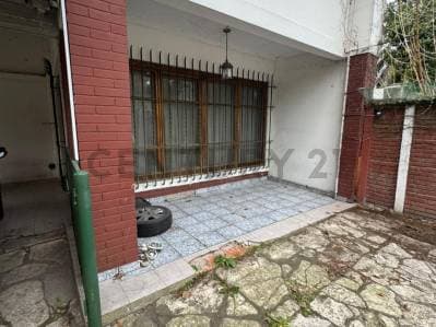 VENTA DE CASA 5 AMBIENTES CON PISCINA EN TURDERA - 3