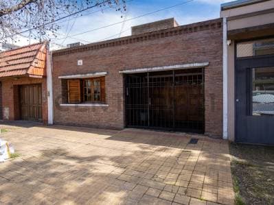 CASA EN VENTA EN LA PLATA DE 3 DORMITORIOS PARQUE SAN MARTIN - 3
