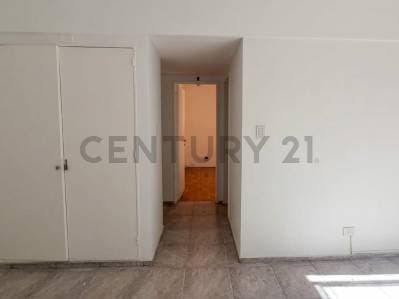 VENTA | 3 AMBIENTES CON DEPENDENCIA EN ALMAGRO | MUY LUMINOSO CON BALCÓN - 2