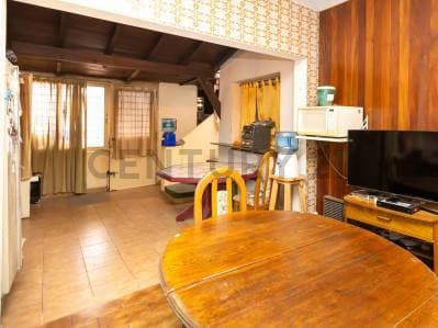 Venta Casa principal de 3 amb + dpto 2 amb - M. Coronado - ACEPTA PERMUTA - 5