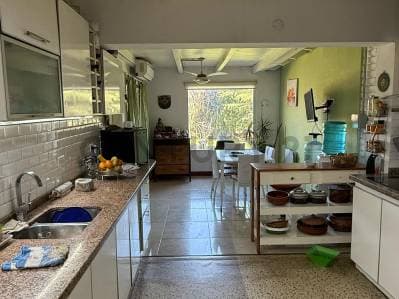 VENTA DE CASA DE 2 DORMITORIOS + COMODÍN EN BARRIO SANTA TERESA, ROLDÁN - 4