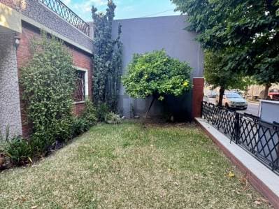 VENTA PH 3 AMB C/PATIO Y TERRAZA PROPIA EN CASEROS - 2