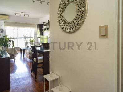 Venta de Departamento de 3 Ambientes con Balcón al Frente. Almagro - 3