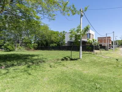 LOTE EN VENTA 10 x 28,40 Barrio Liquidambar, La Plata - 5