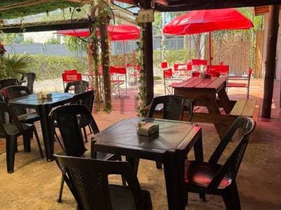 Venta de local comercial en esquina ideal gastronomía en Pablo Nogues, Malv Argentinas. OPORTUNIDAD! - 5