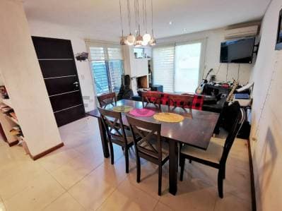 Duplex de 3 dormitorios con cochera y parque en venta en Gon - 5
