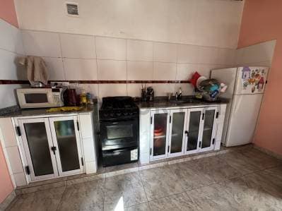 VENTA - DEPTO 3 AMBIENTES + DEPTO 2 AMBIENTES - RAMOS MEJIA - - 2
