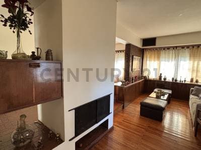Casa en venta en Adrogué – Zona residencial y entorno verde - Principal