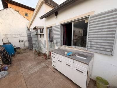 VENTA DE CASA FAMILIAR EN RAFAELA - BARRIO JUAN DE GARAY - 2
