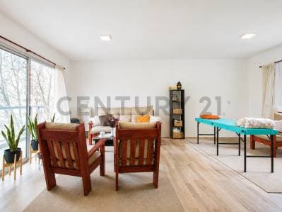 VENTA DE OFICINA CON BALCON EN LA PLATA - 2