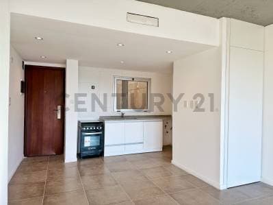 Departamento en venta de 2 dormitorios y cochera en La Plata - 4