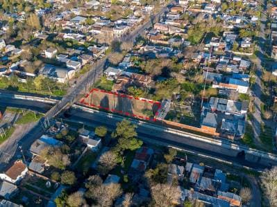 Lote en venta en San Carlos sobre avenida - Ideal desarrolladores - 3