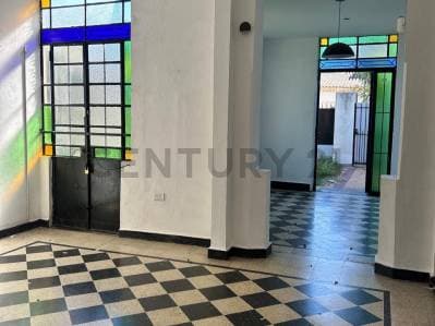 Casa Venta en Tolosa. Calle 4 521 y 522. Sobre lote de 663 m2. - 2