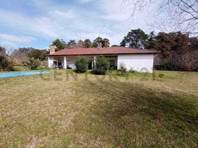 CASA EN VENTA EN BARRIO AEROPUERTO LA PLATA - 3
