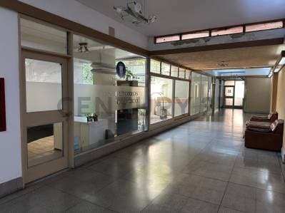Venta de oficina / local en La Plata - 2