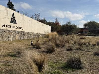 EXCELENTE LOTE COUNTRY ALTOS DEL CORRAL LOS REARTES CORDOBA - 2