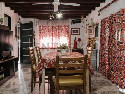 VENTA CASA 5 AMBIENTES CON PATIO Y GARAGE - Principal