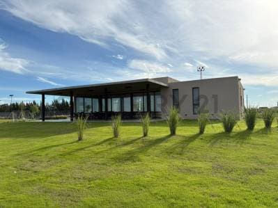 LOTE EN VENTA EN EL BARRIO LAS VICTORIAS - 3