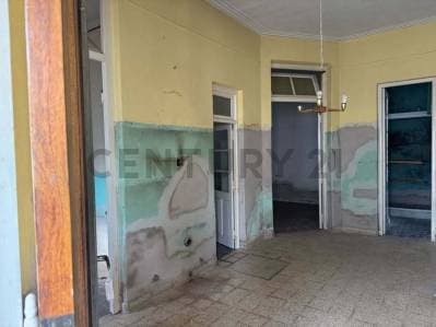 OPORTUNIDAD!!! VENDEMOS CASA A METROS DEL CENTRO EN INMEJORABLE PRECIO - 4
