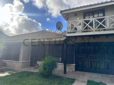 Casa en Venta de 3 Dormitorios en Ostende Excelente Ubicación - Principal