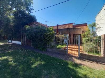Casa en venta Gonnet - 2