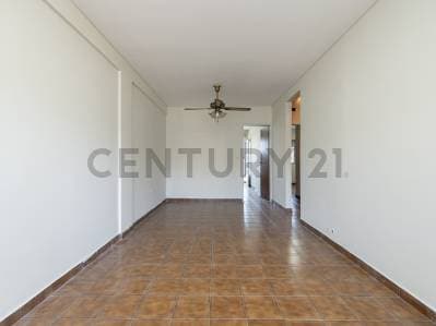 Departamento 2 dormitorios en venta en La Plata - 2