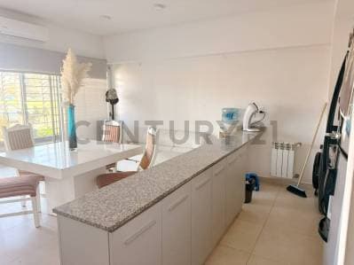 3 Ambientes con Parrilla y Patio + Espacio Guarda Coche - 3