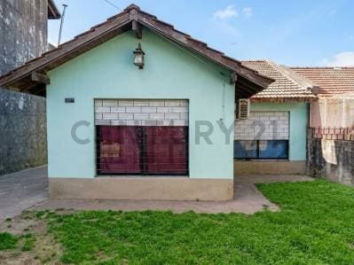 CASA 4 AMBIENTES VENTA BENAVIDEZ JARDIN PARRILLA - APTA CREDITO - Principal