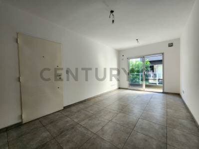 Venta 2 Ambientes con Balcón Semicubierto y Seguridad 24 hs - 4